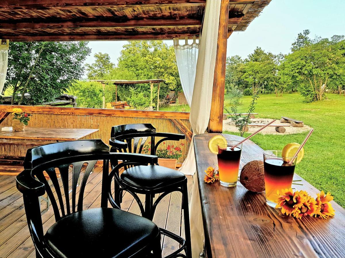 Robinson Accommodation Freedom Foli Zewnętrze zdjęcie